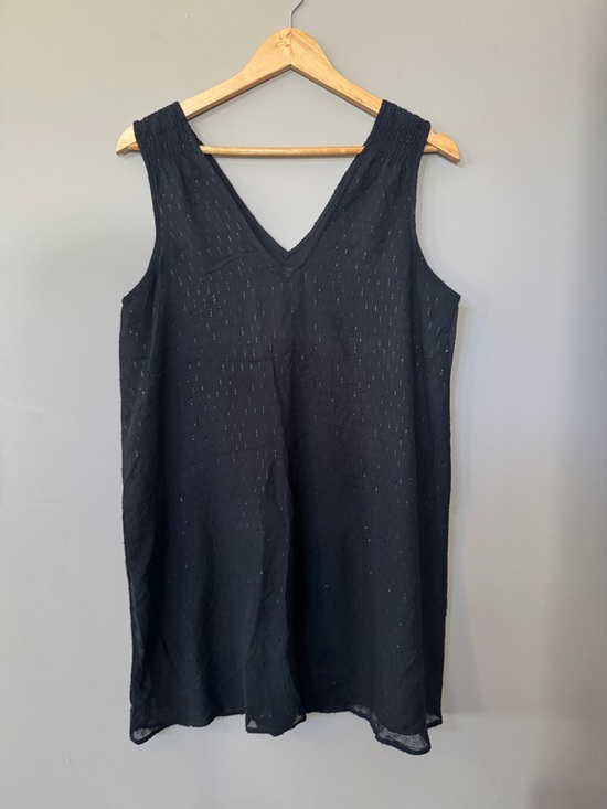 Madewell Dresses & Skirts - Madewell Black V-Neck Shift Top